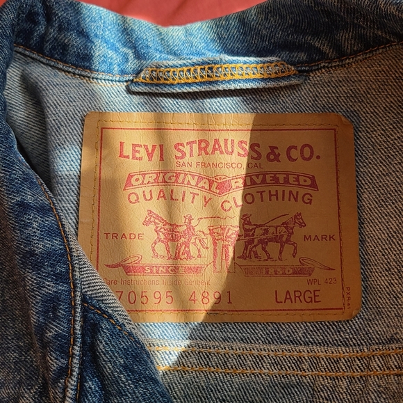 Levis Jean vest - Picture 3 of 3